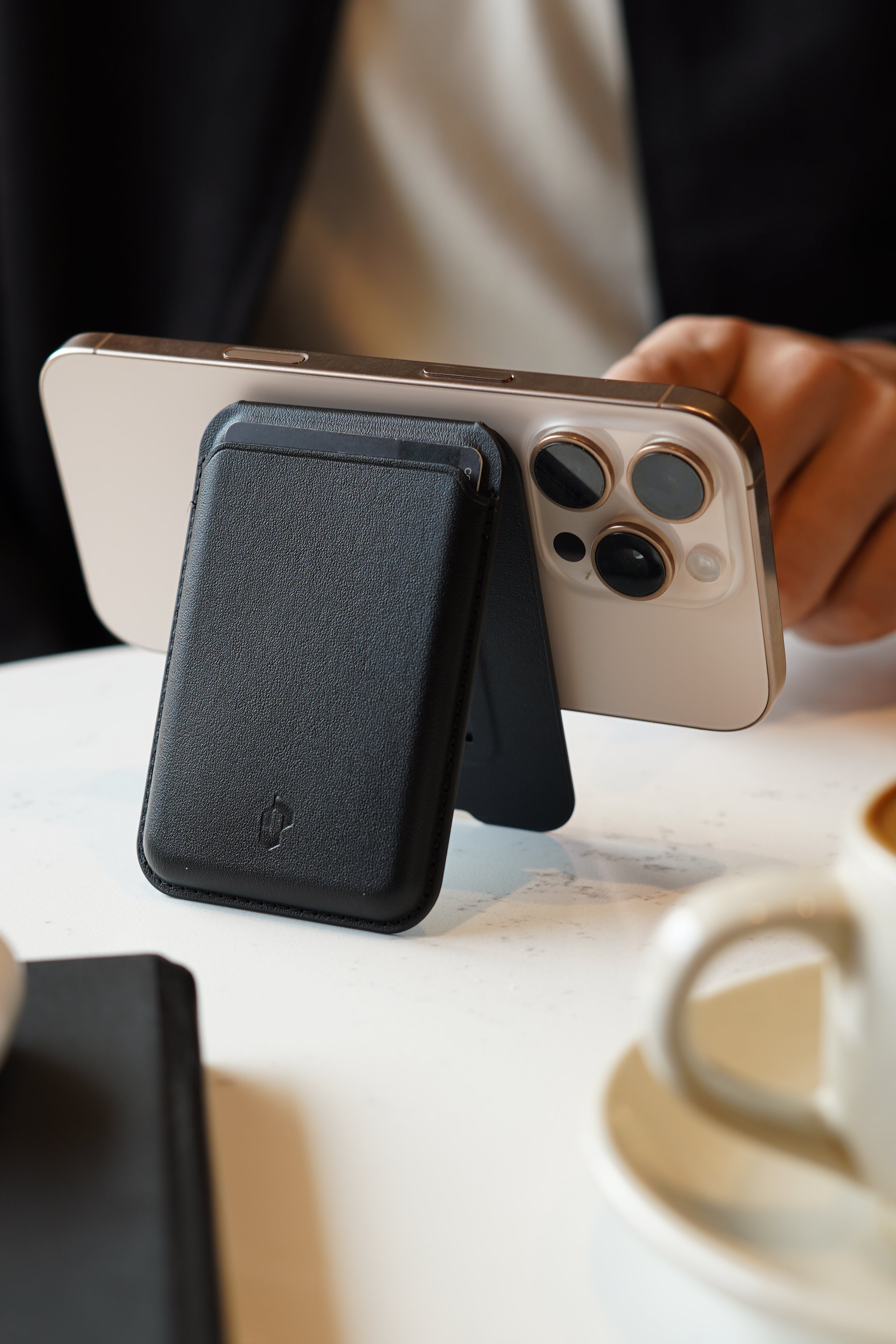 Demy Mag-Safe Wallet and Stand