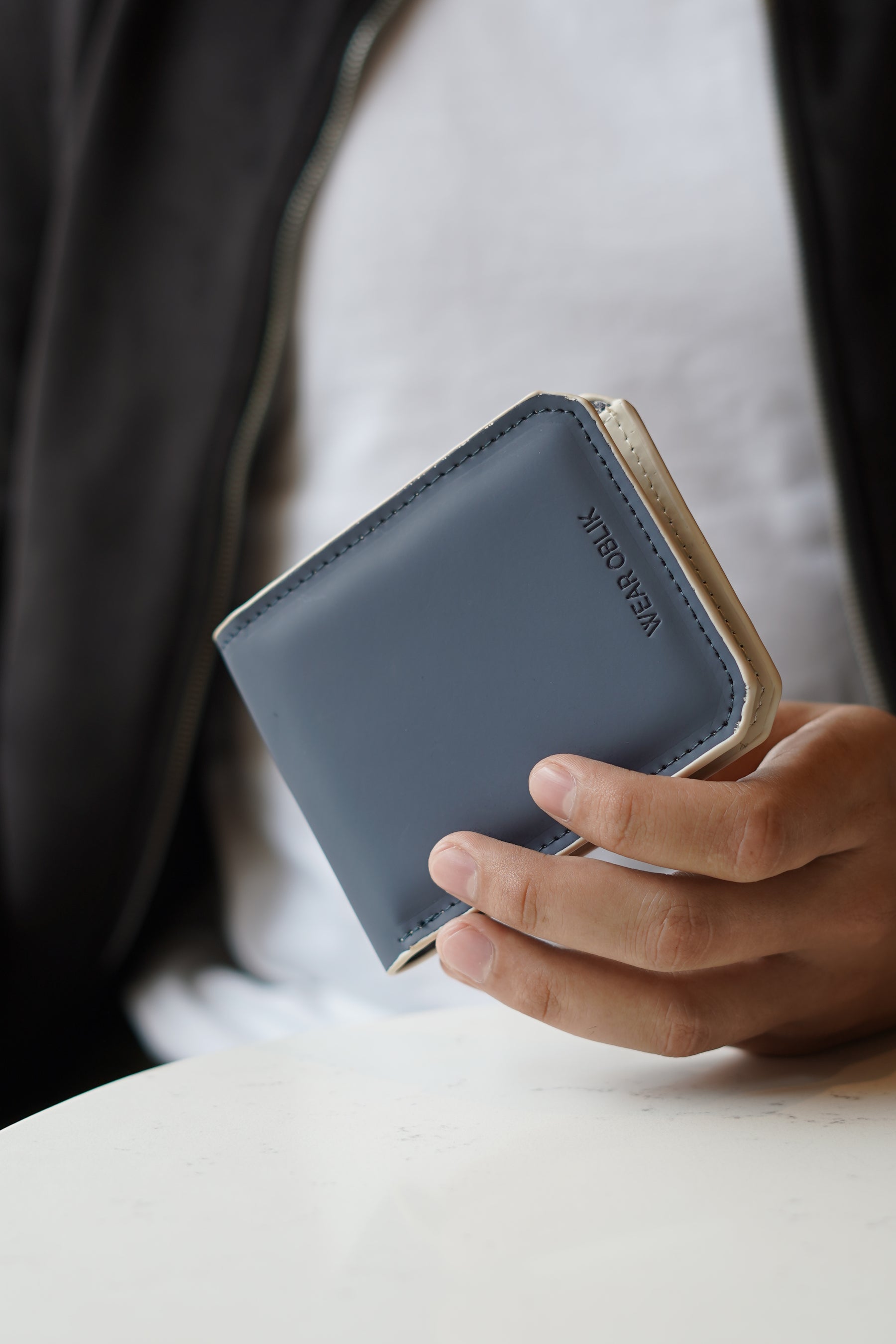 Azura Billfold