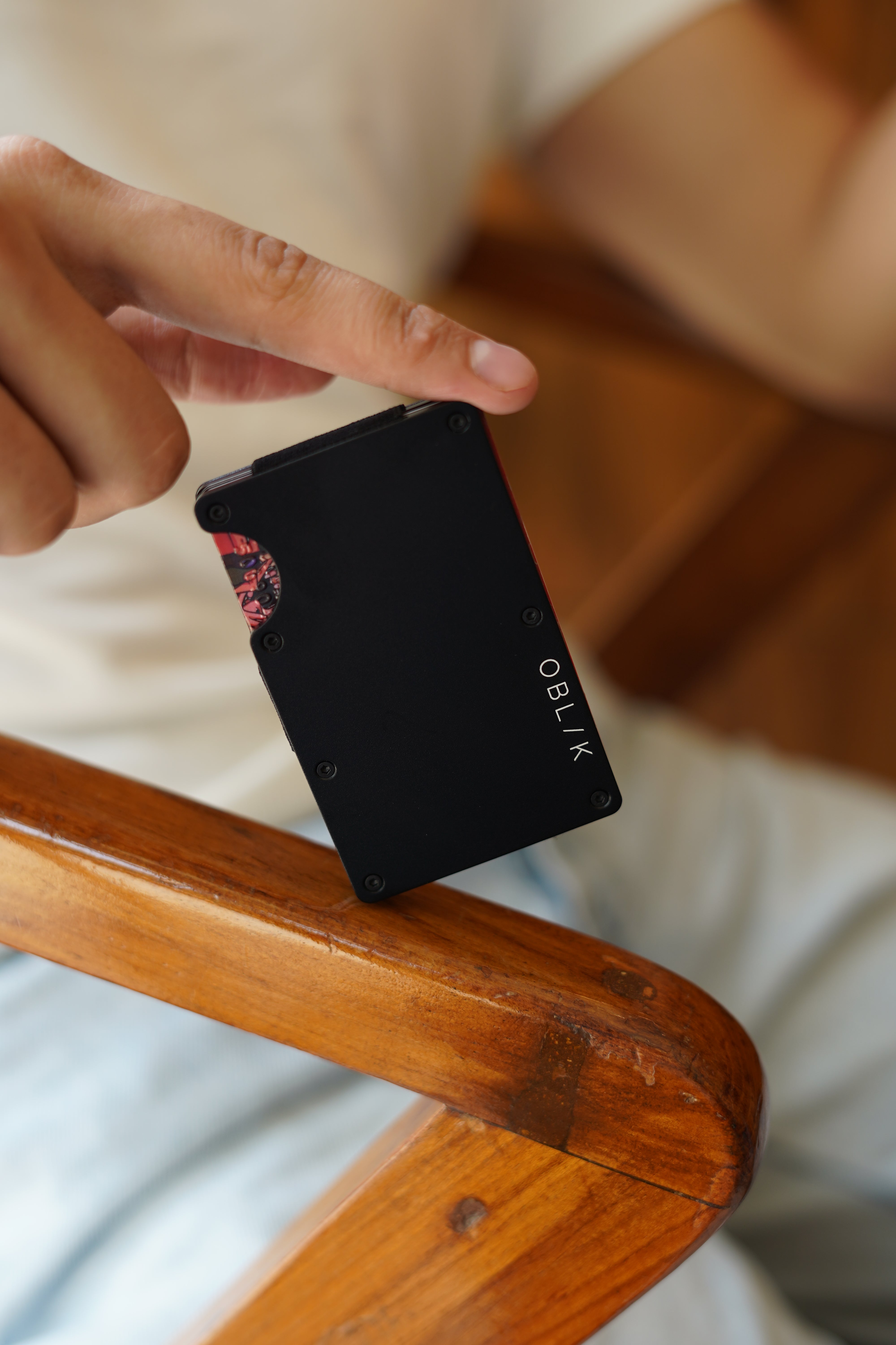 Defy Cardholder