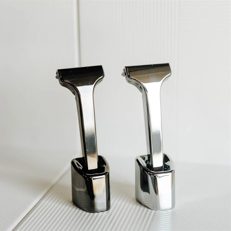 Razor stand