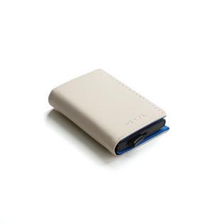 Cleo Cardholder