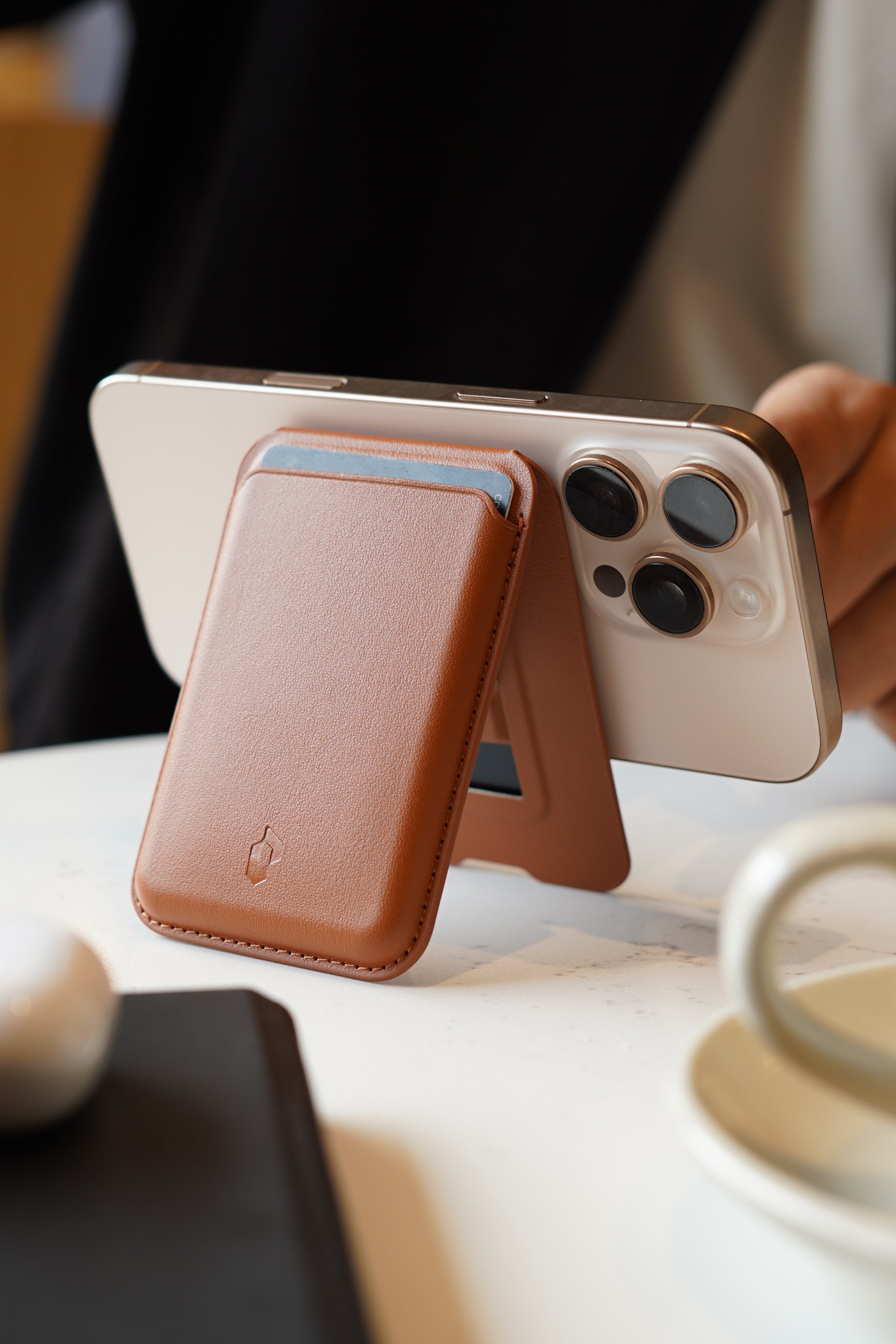 Demy Mag-Safe Wallet and Stand