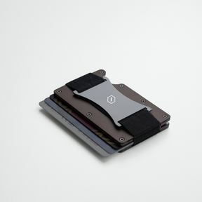 Defy Cardholder